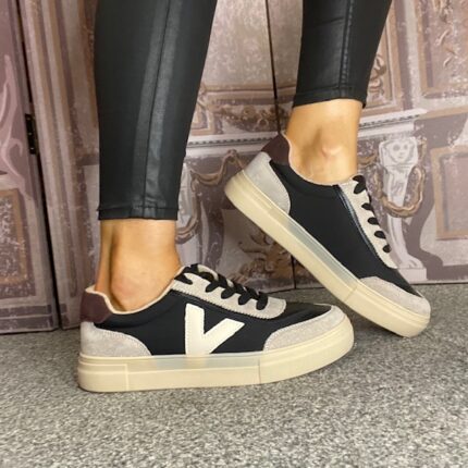 Drilleys “Eighty Coal Fog" V Trainer.