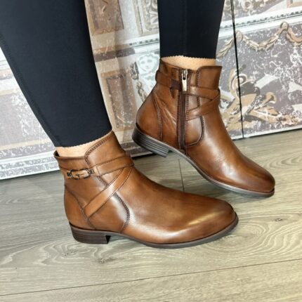 Tamaris "1-25371-47 311" Muscat Leather Ankle Boot.